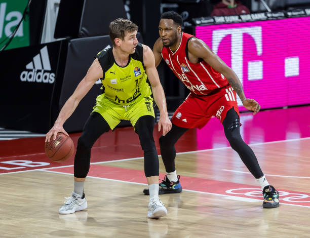 引了多家豪 引了多家豪